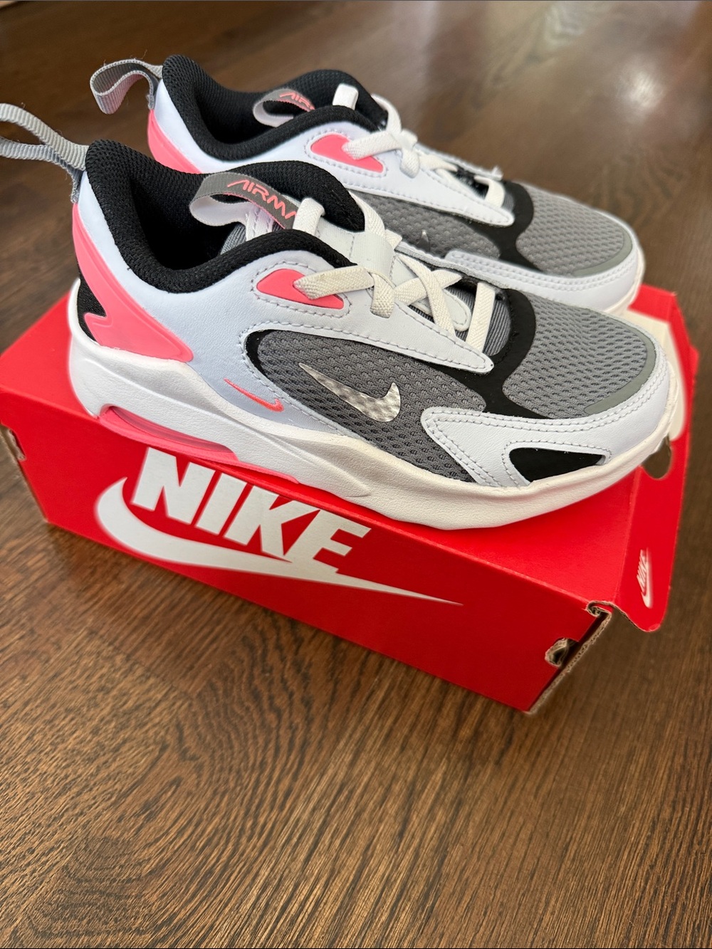 NIB Nike Kids Air Max Bolt unisex